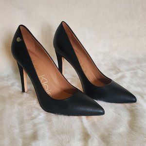 Calvin Klein Women's Brady Sheep Nappa in Black - Size 5M / EU35